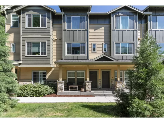 MLS: 21684031 Condo For Sale