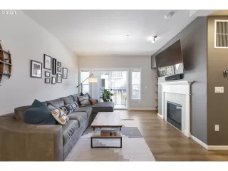 Photo #6: 21684031 Listing 
