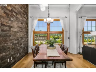 Photo #2: 21684330 Listing 