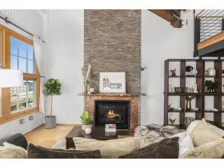 Photo #3: 21684330 Listing 