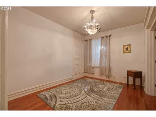Photo #6: 21684651 Listing 