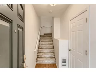 Photo #3: 21684763 Listing 