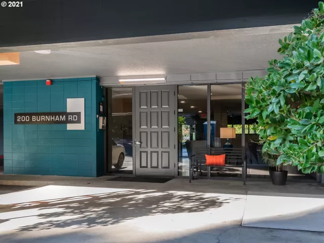 MLS: 21685162 Condo For Sale