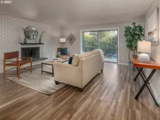 Photo #1: 21685162 Listing