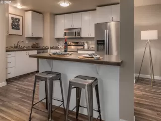 Photo #6: 21685162 Listing