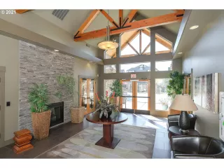 Photo #5: 21685235 Listing