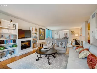 Photo #4: 21685730 Listing