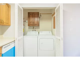 Photo #2: 21685997 Listing