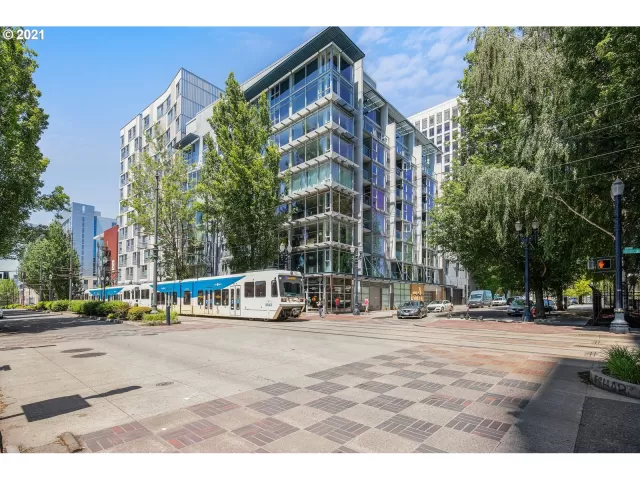 MLS: 21686366 Condo For Sale