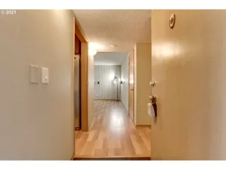 Photo #3: 21686595 Listing 