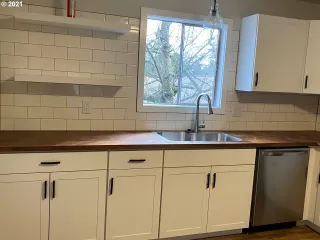 Photo #2: 21686663 Listing 