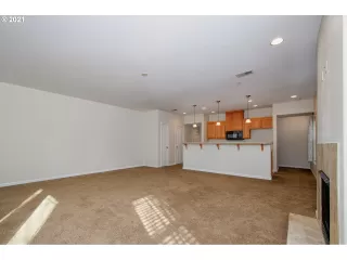 Photo #6: 21686738 Listing