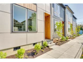 Photo #2: 21687064 Listing