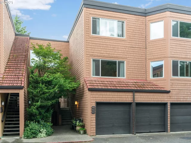 MLS: 21687146 Condo For Sale