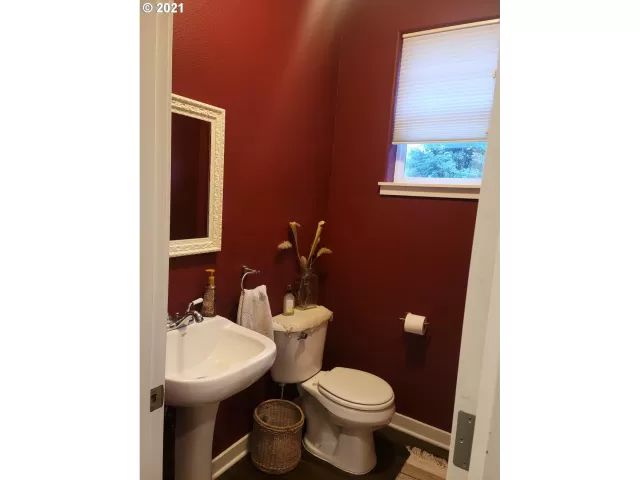 MLS: 21687677 Condo For Sale