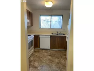 Photo #2: 21687878 Listing 