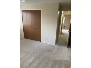 Photo #5: 21687878 Listing 