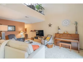 Photo #6: 21688335 Listing