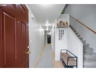 Photo #1: 21688892 Listing