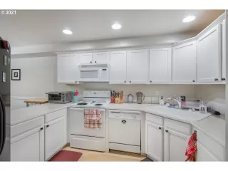 Photo #2: 21688892 Listing