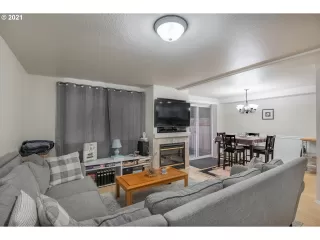 Photo #4: 21688892 Listing