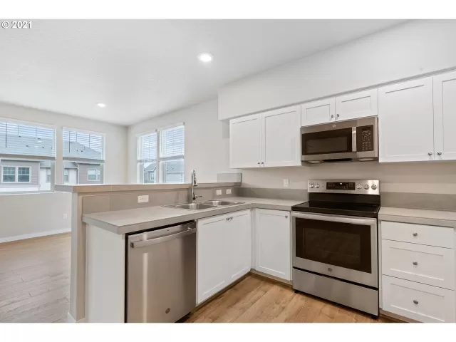 MLS: 21689052 Condo For Sale