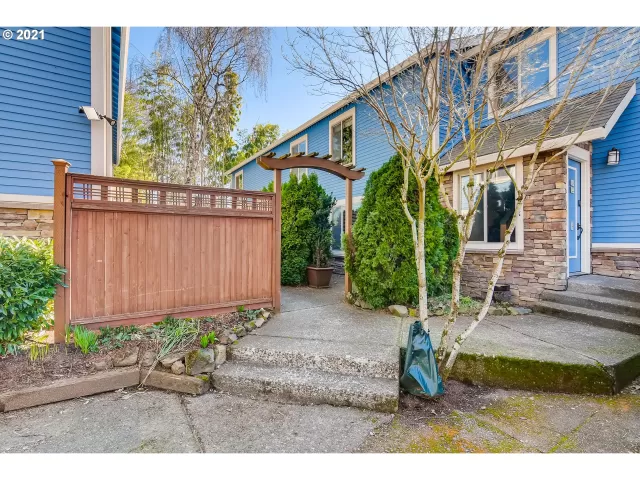MLS: 21689279 Condo For Sale