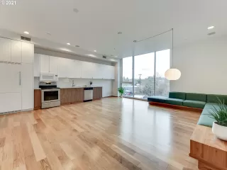 Photo #2: 21689526 Listing 
