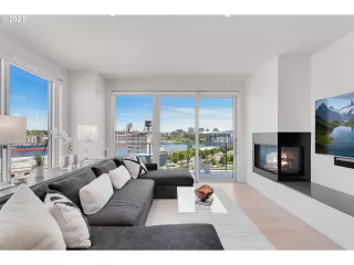 Photo #2: 21689589 Listing 