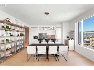 Photo #5: 21689589 Listing 