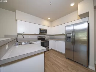 Photo #2: 21689695 Listing 