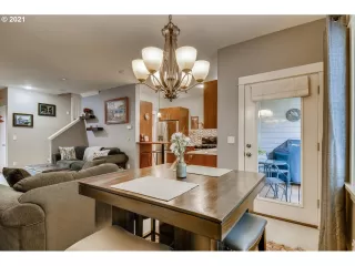 Photo #6: 21689794 Listing