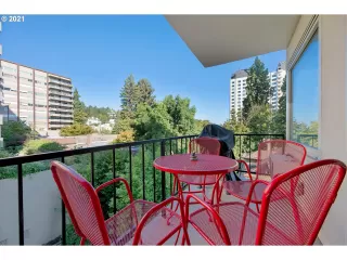 Photo #3: 21691905 Listing 