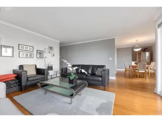 Photo #4: 21691905 Listing 