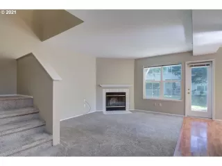 Photo #1: 21691940 Listing