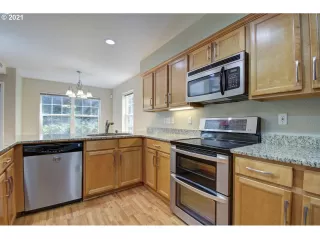 Photo #3: 21691940 Listing