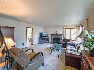 Photo #6: 21693607 Listing 