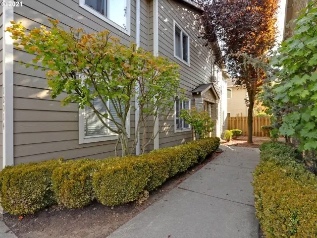 MLS: 21693937 Condo For Sale