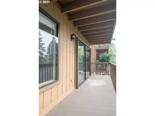 Photo #6: 21694148 Listing