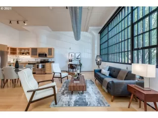 Photo #4: 21694404 Listing 