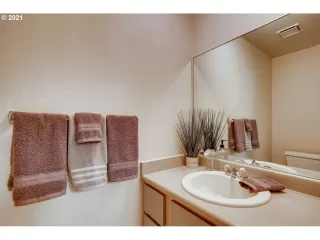 Photo #6: 21694597 Listing