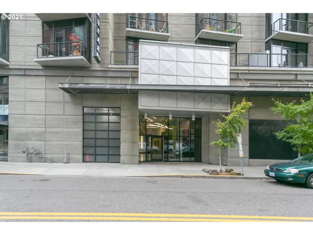 MLS: 21695276 Condo For Sale