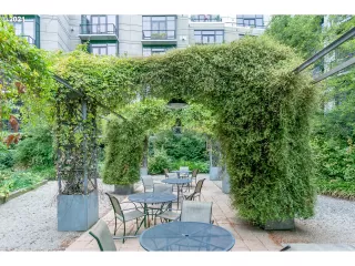 Photo #3: 21695276 Listing