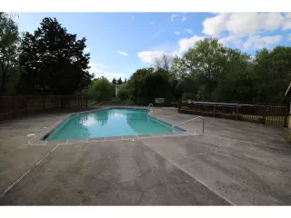 Photo #2: 21695463 Listing 