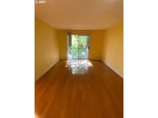 Photo #3: 21695463 Listing 