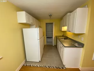 Photo #4: 21695463 Listing 