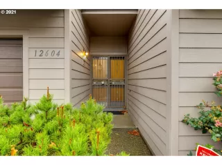 Photo #2: 21695574 Listing 
