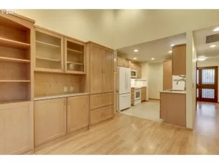 Photo #4: 21695574 Listing 