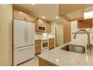 Photo #5: 21695574 Listing 