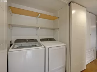 Photo #6: 21695964 Listing 
